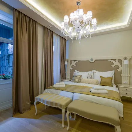 Отель Piazza Heritage 4*