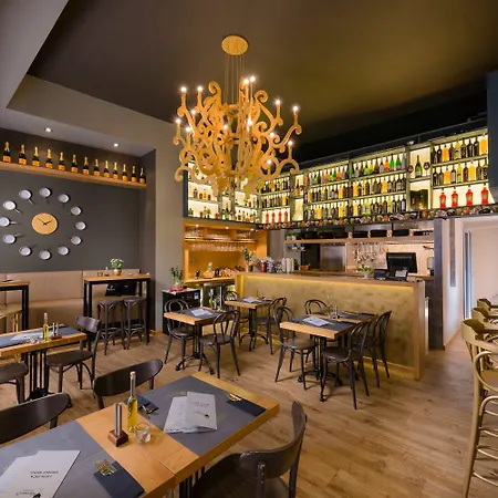 Отель Piazza Heritage Сплит