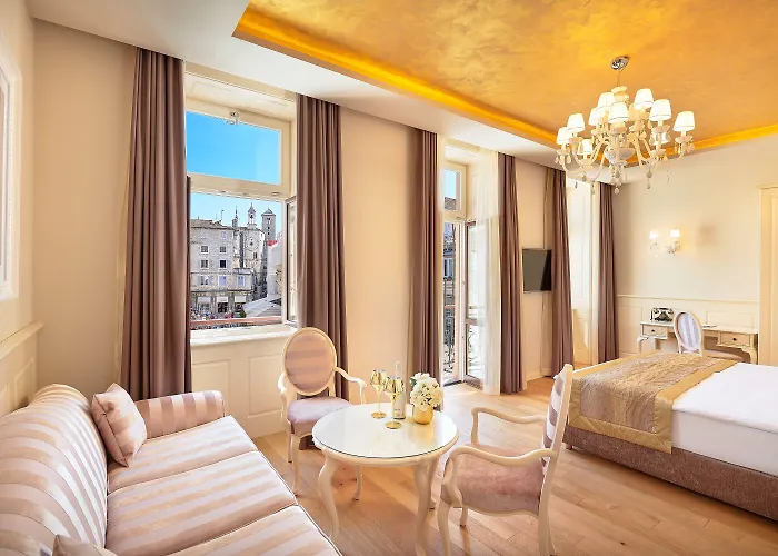 Piazza Heritage 4*