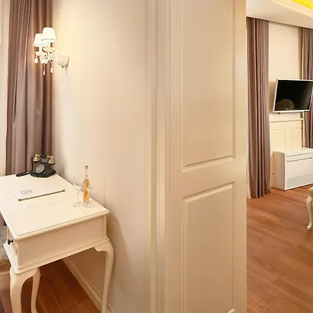 Piazza Heritage Hotel