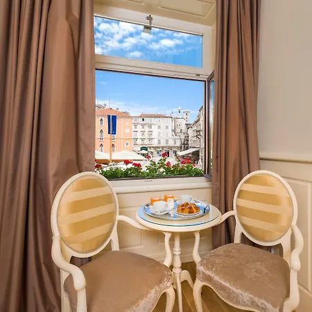Otel Piazza Heritage Split