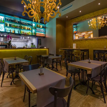 Piazza Heritage 4* Split