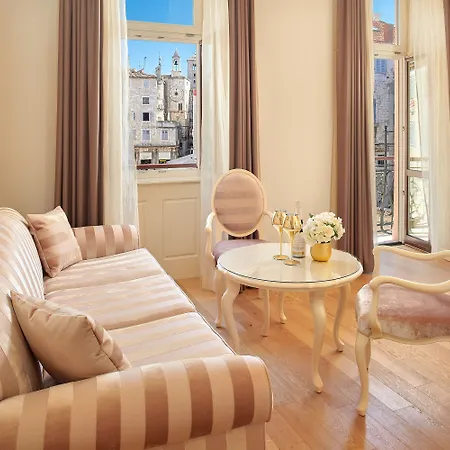 Piazza Heritage Otel 4*