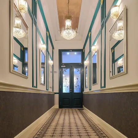 Hotel Piazza Heritage 4*