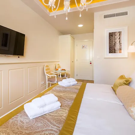 Otel Piazza Heritage 4*