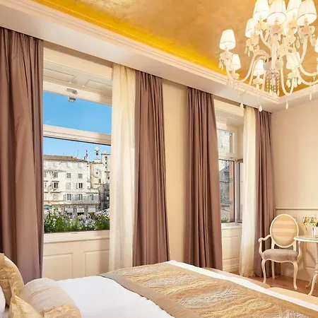 Piazza Heritage Hotel