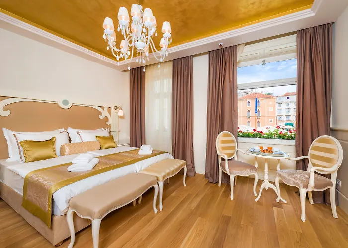 ピアッツァ ラグジュアリー ルームズ