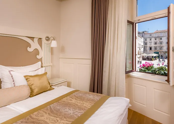 ピアッツァ ラグジュアリー ルームズ スプリト