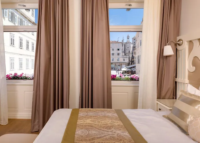 ホテル ピアッツァ ラグジュアリー ルームズ スプリト