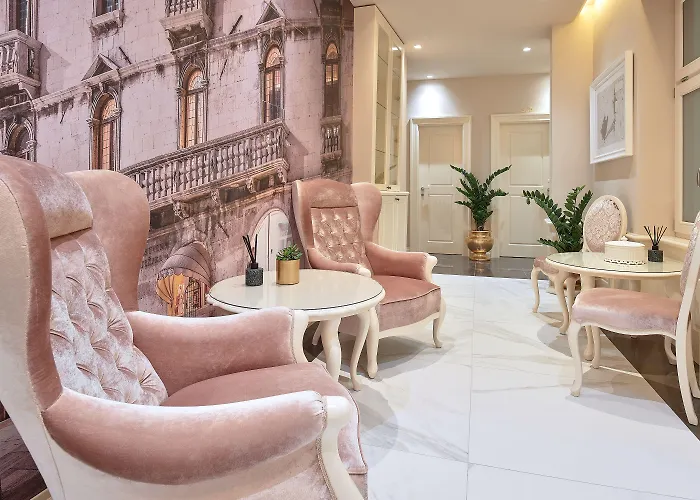 ピアッツァ ラグジュアリー ルームズ ホテル