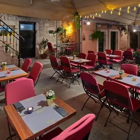 Piazza Heritage سبليت