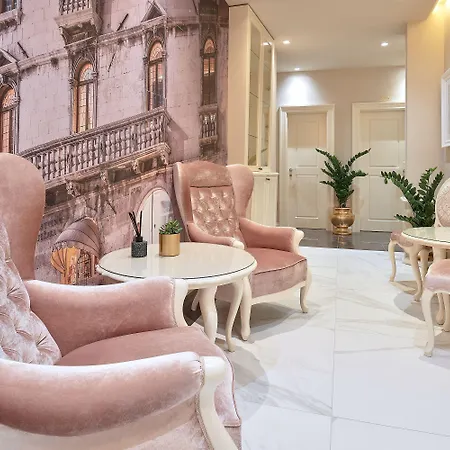 Piazza Heritage فندق