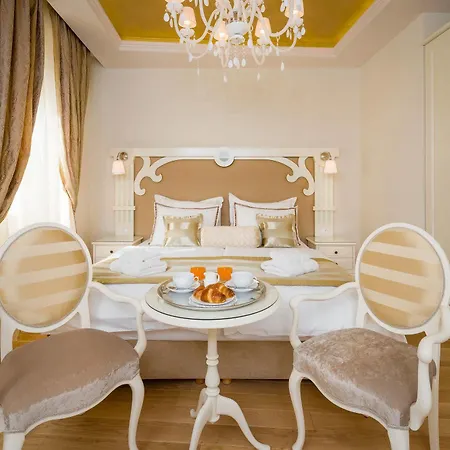 Piazza Heritage سبليت